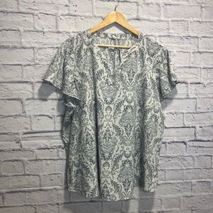 Maurices 2x Gray Floral Women's Blouse